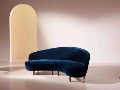 Gio Ponti Curved sofa in wood and velvet upholstery Italy 1950s - 3946937