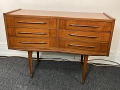 Gio Ponti ITALIAN MODERNIST MID CENTURY EXOTIC WOOD AND BRASS CURVED CHEST OF DRAWERS - 4099904