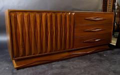 Gio Ponti Italian Modern Walnut Cabinet Dresser Style of Ponti - 4645110