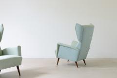 Gio Ponti Rare pair of armchairs Mod 820 in wood and upholstered fabric  - 3732407