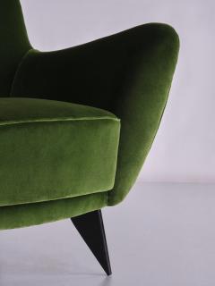 Giulia Veronesi Pair of Giulia Veronesi Perla Armchairs in Green Loro Piana Velvet Italy 1950s - 2412807