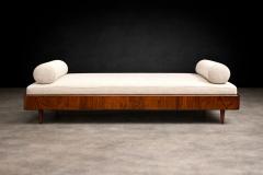 Giuseppe Scapinelli Giuseppe Scapinelli Floating Daybed in Solid Cavi na Wood with Off White Alpaca - 4526774