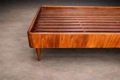 Giuseppe Scapinelli Giuseppe Scapinelli Floating Daybed in Solid Cavi na Wood with Off White Alpaca - 4526781