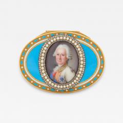 Gold Snuff Box With The Portrait Of Admiral Semyon Ivanovich Mordvinov  - 4796820