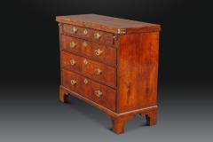 Good George II Walnut Bachelor s Chest c 1740 - 3493911