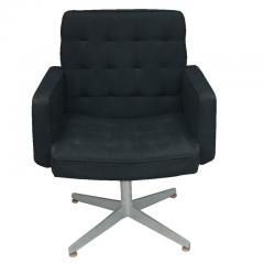 GoodForm Pair of GF Executive Swivel Lounge Armchairs - 2781785