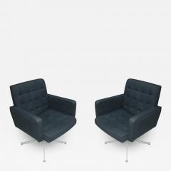 GoodForm Pair of GF Executive Swivel Lounge Armchairs - 2784433