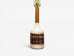 Gordon Jane Martz Gordon Jane Martz Table Lamp Walnut Beige Ceramic USA 1960s - 4637535