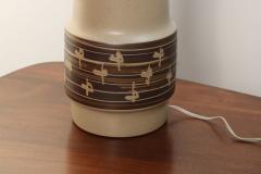 Gordon Jane Martz Vintage Gordon and Jane Martz Taupe Ceramic and Walnut Table Lamp with Finial - 4794395