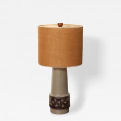 Gordon Jane Martz Vintage Gordon and Jane Martz Taupe Ceramic and Walnut Table Lamp with Finial - 4795916