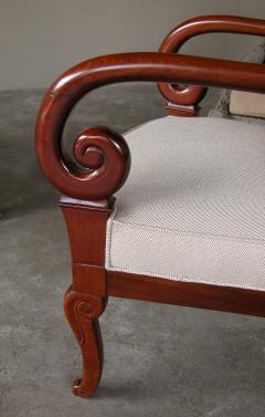 Gracefully Proportioned Pair of French Restoration Mahogany Armchairs - 1089396