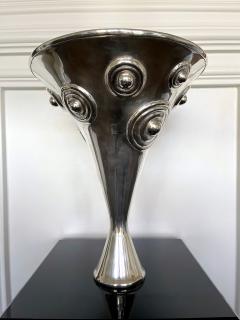 Graziella Laffi Large and Stunning Sculptural Silver Vessel Graziella Laffi - 2292649