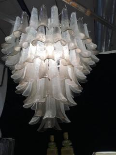 Great Pair of Chandeliers in Precious Murano Glass - 634394