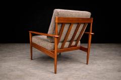 Grete Jalk Grete Jalk Armchair in Caviuna Mushroom Brown Boucl Rino Levi Brazil 1960s - 4526622