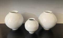 Group of five Contemporary Porcelain Moon Jars - 3344909
