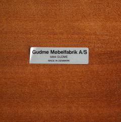 Gudme M belfabrik Danish Modern rosewood dining table with two leaves by Gudme Mobelfabrik - 1386994