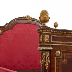 Guillaume Groh Large French Neoclassical style gilt bronze mounted bed - 2329415