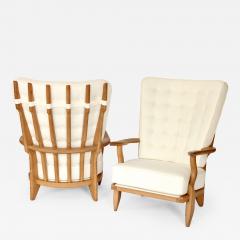 Guillerme et Chambron Pair of French Oak Grand Repos Lounge Chairs Guillerme et Chambron Votre Maison - 1310332