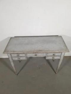 Gustavian Style 1870s Swedish Gray Painted Desk Fluted Drawers and Tapered Legs - 3604401