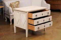 Gustavian Style Three Drawer Chest with Carved Reeded Motifs 19th Century - 3604332