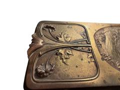 HIGHLY DETAILED SCENIC ART NOUVEAU BRASS REPOUSEE LARGE GLOVE BOX MAKERS MARK - 4442634