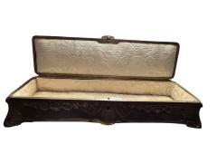 HIGHLY DETAILED SCENIC ART NOUVEAU BRASS REPOUSEE LARGE GLOVE BOX MAKERS MARK - 4442638