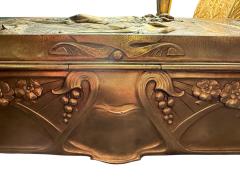 HIGHLY DETAILED SCENIC ART NOUVEAU BRASS REPOUSEE LARGE GLOVE BOX MAKERS MARK - 4442643