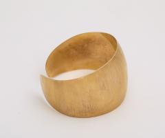 Hammered 18 k Gold Cuff Bracelet - 3459137