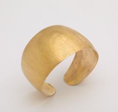 Hammered 18 k Gold Cuff Bracelet - 3459145