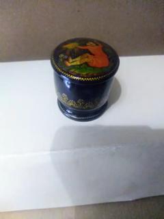 Hand painted Russian Lacquered Box and pin - 3761045