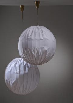 Hans Agne Jakobsson Pair of Hans Agne Jakobsson fabric pendants - 3262502