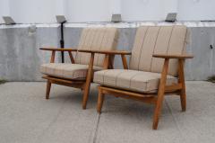 Hans J Wegner Pair of GE 240 Lounge Chairs by Hans Wegner for GETAMA - 106993