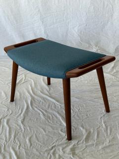 Hans Wegner AP 19 Papa Bear Chair and Footstool - 4224156