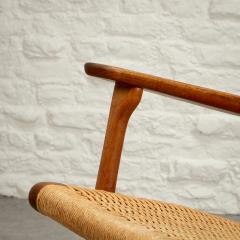 Hans Wegner CH25 Lounge Chair in Oak by Hans Wegner Denmark 1950s - 3112437