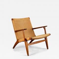 Hans Wegner CH25 Lounge Chair in Oak by Hans Wegner Denmark 1950s - 3115960