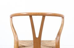 Hans Wegner Classic Hans J Wegner Wishbone Oak Arm Chair for Carl Hansen S n - 2997546