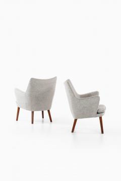 Hans Wegner Easy Chairs Model AP20 Produced by A P Stolen - 1988380