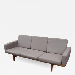 Hans Wegner GE 236 Three Seat Sofa by Hans Wegner for GETAMA - 1750157