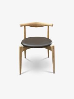 Hans Wegner HANS WEGNER ELBOW CHAIR IN SOAPED OAK - 3715124