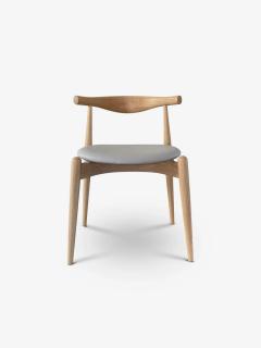 Hans Wegner HANS WEGNER ELBOW CHAIR IN SOAPED OAK - 3715125