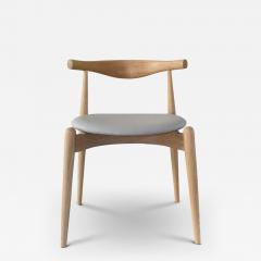 Hans Wegner HANS WEGNER ELBOW CHAIR IN SOAPED OAK - 3719343