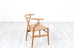 Hans Wegner Iconic Hans J Wegner Wishbone Oak Arm Chair for Carl Hansen S n - 2998147