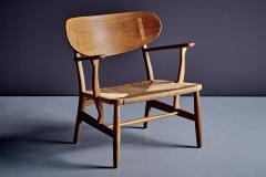 Hans Wegner Lounge Chair CH 22 by Hans Wegner for Carl Hansen and Son - 4255385