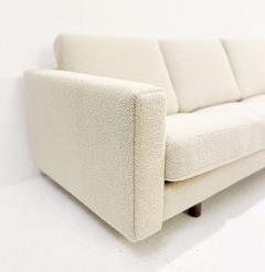 Hans Wegner Mid Century Modern White Three Seater Sofa by Hans Wegner - 2928168