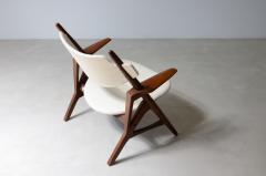 Hans Wegner Pair of CH 28 Sawbuck armchairs with teak wood frame and fabric upholstery - 3891546