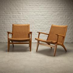 Hans Wegner Pair of CH25 Chairs by Hans Wegner Denmark 1960s - 4045996