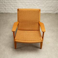 Hans Wegner Pair of CH25 Chairs by Hans Wegner Denmark 1960s - 4046004