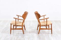 Hans Wegner Pair of Hans J Wegner CH 22 Lounge Chairs for Carl Hansen S n - 2227956