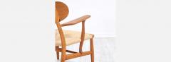 Hans Wegner Pair of Hans J Wegner CH 22 Lounge Chairs for Carl Hansen S n - 2227967