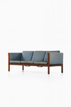 Hans Wegner Sofa Model CH163 Produced by Carl Hansen Son - 2000987